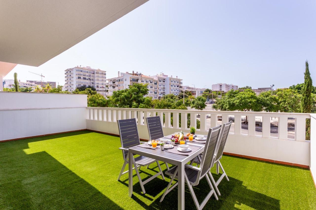Terrace Lovers By Seewest Lagos Bagian luar foto