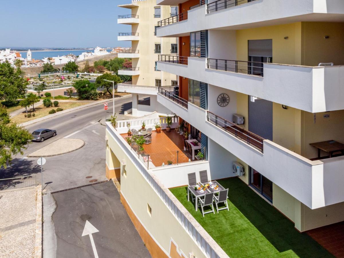 Terrace Lovers By Seewest Lagos Bagian luar foto